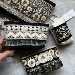 インド刺繍ポーチ取り扱いSTART アミュプラザくまもと