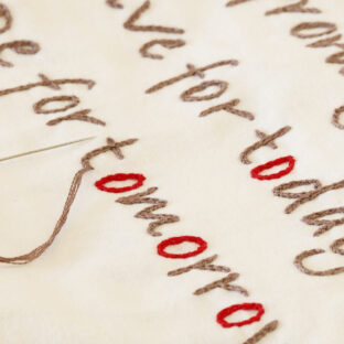 刺繍の上手な終わり方とは？綺麗に仕上げる糸始末の方法を解説