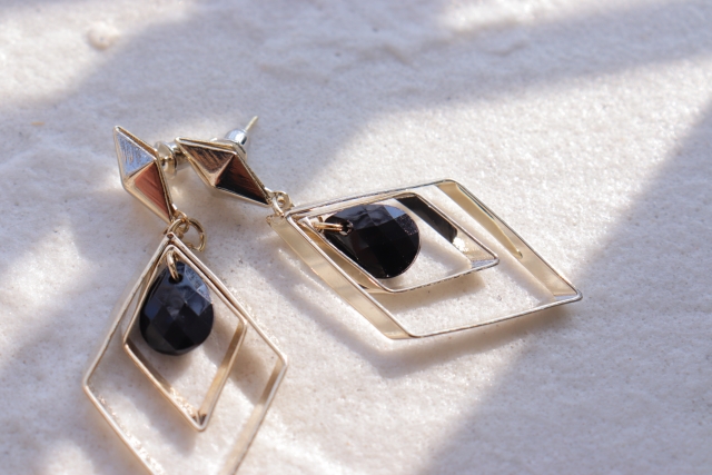 40代の人にもおすすめの大人っぽいピアス
