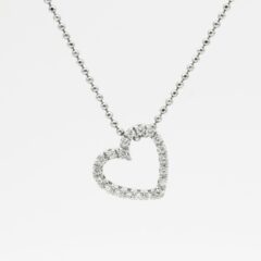 アクセサリーモチーフの意味を徹底解説！天然石の意味も併せて紹介