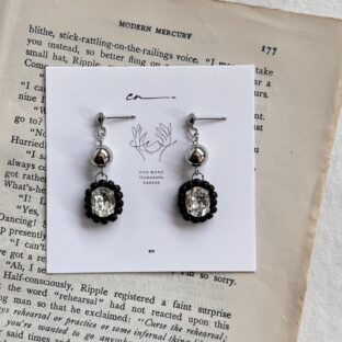 チェコヴィンテージ｜クリスタルラインストーン ピアス／イヤリング｜小ぶり・軽量アクセサリー